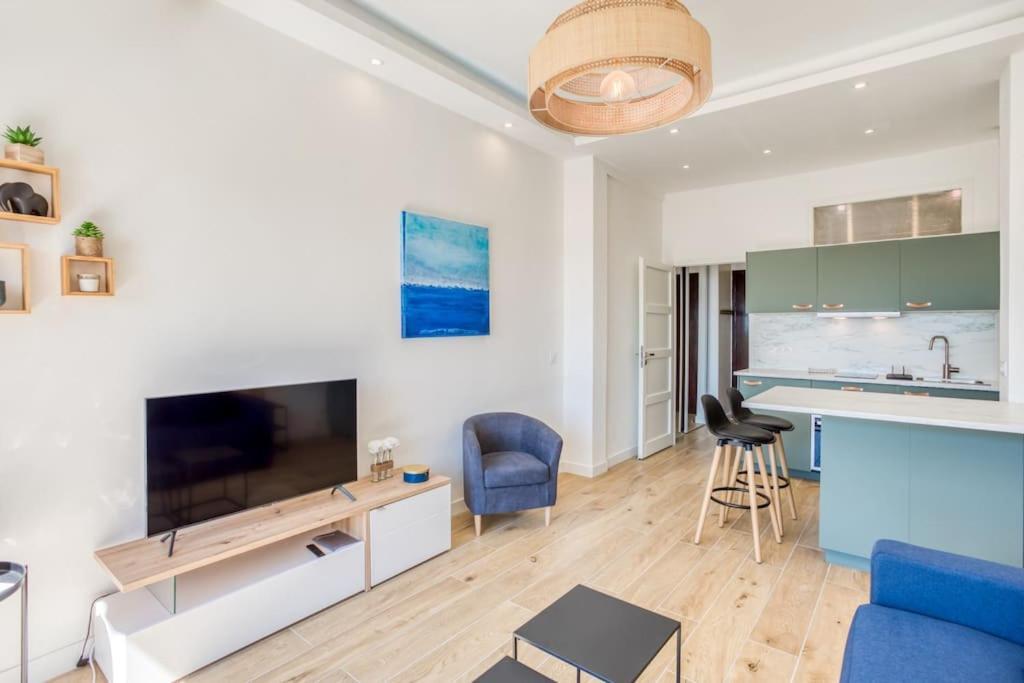 #43 Design Studio Terrace Ac Wifi Sea View 1Min Beach Νίκαια Εξωτερικό φωτογραφία